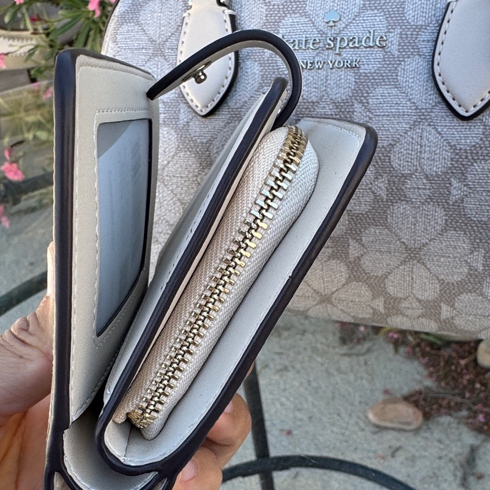 Kate Spade Beige and Cream Satchel Set - Picture 5 of 9